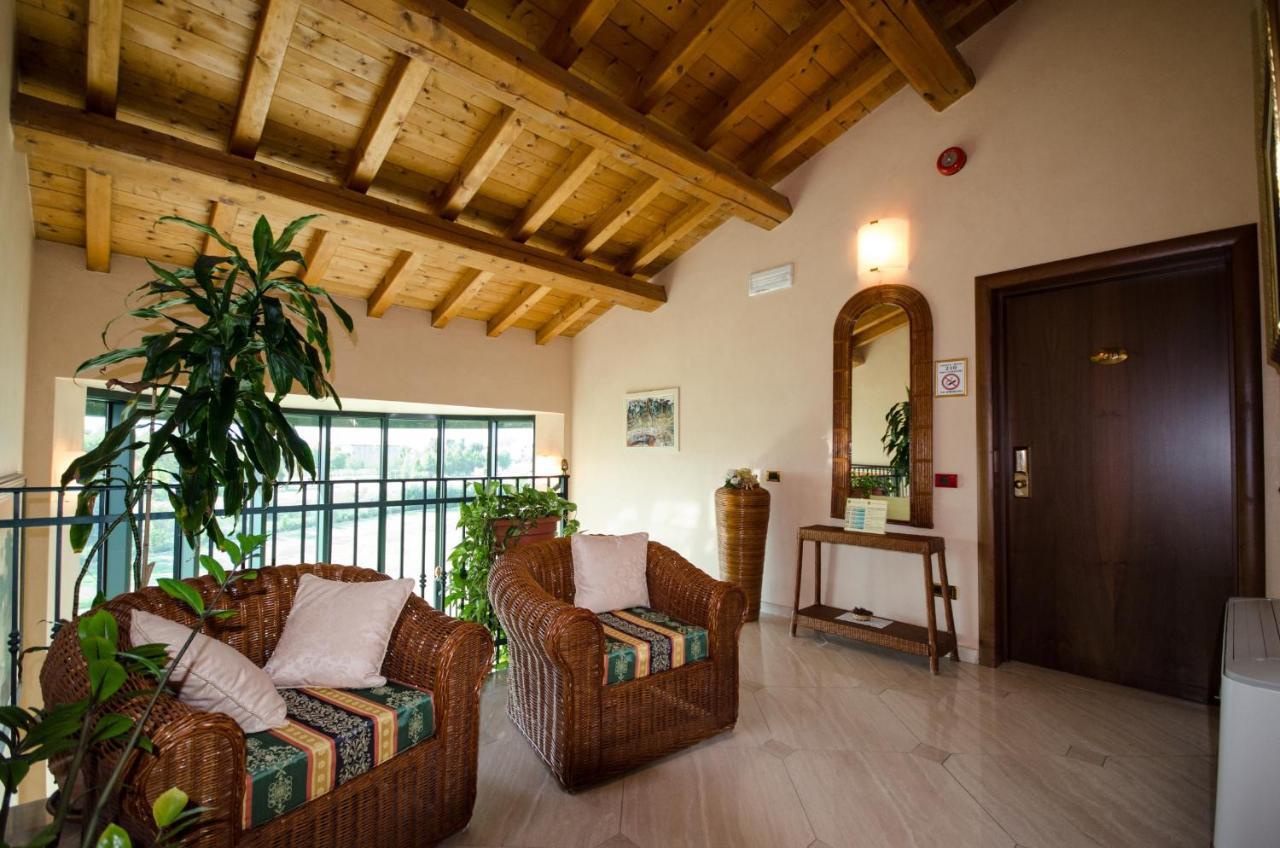 Hotel Corte Vecchia San Prospero Exteriér fotografie