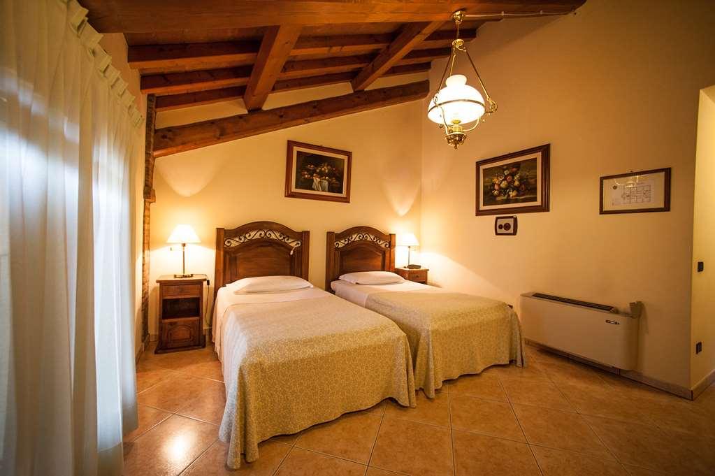 Hotel Corte Vecchia San Prospero Pokoj fotografie