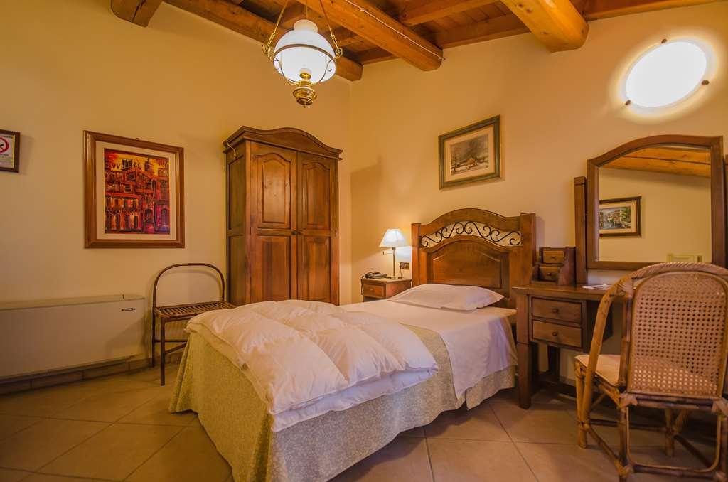 Hotel Corte Vecchia San Prospero Pokoj fotografie